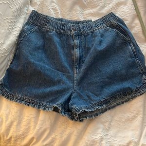 Denim elastic high waist shorts with ruffle